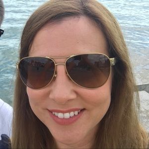 Meet your Posher, Liz